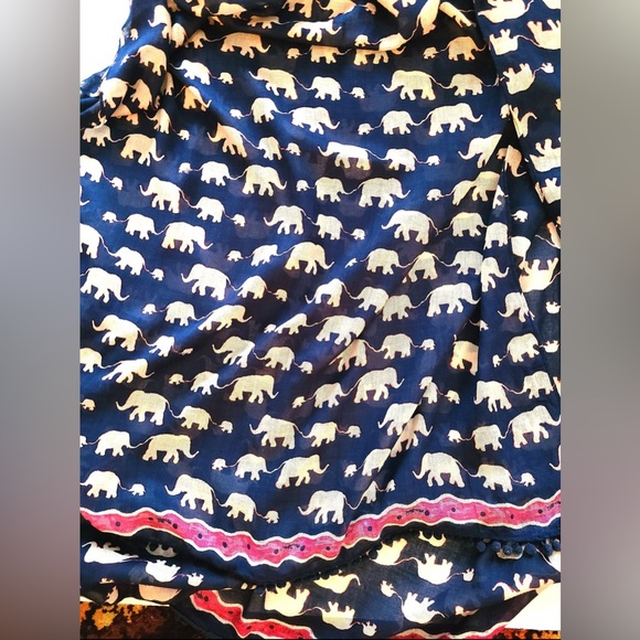 Ann Taylor loft, Navy and Pink Elephant Print Scarf with pom-pom fringe - Picture 12 of 12